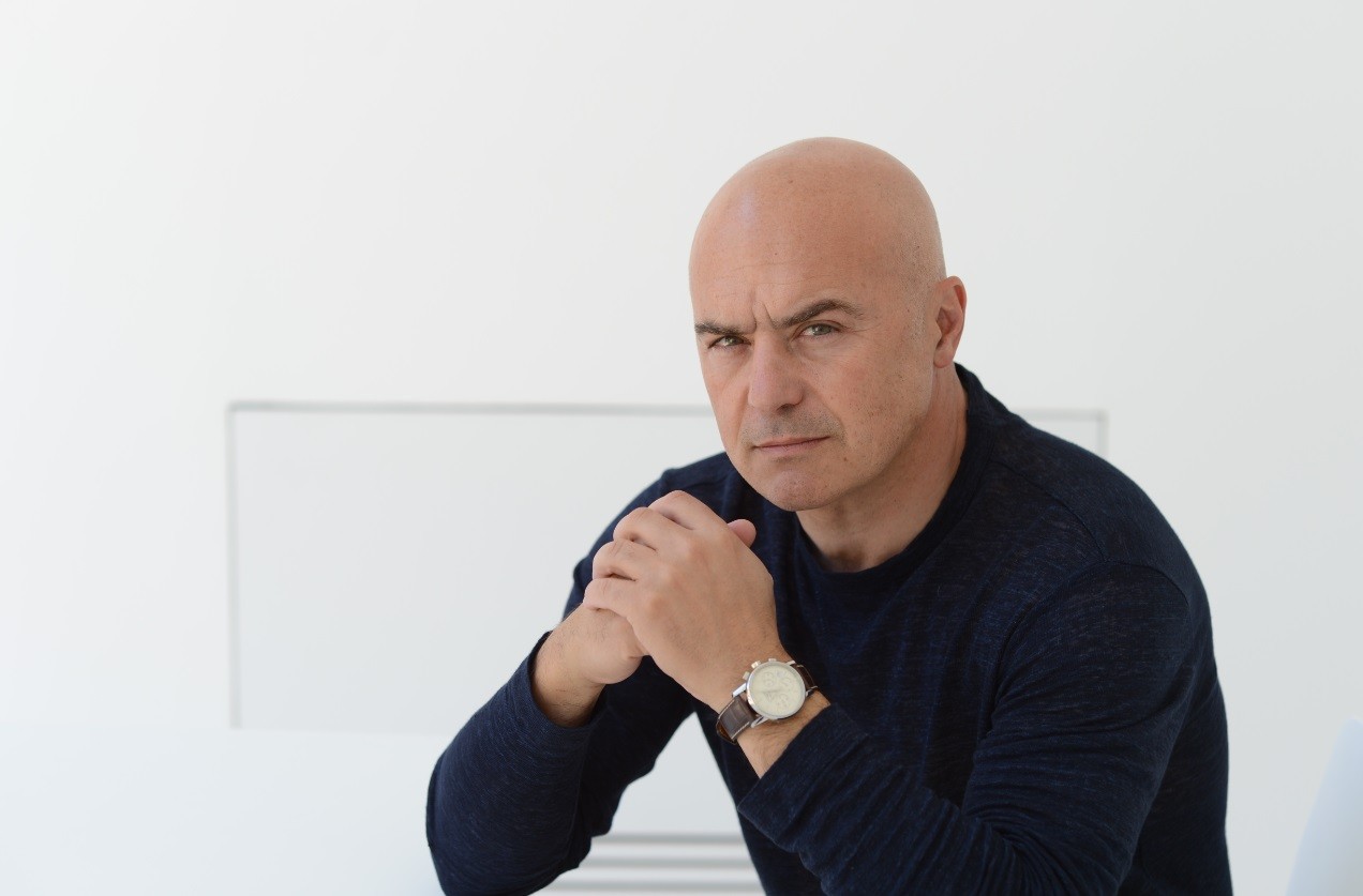 Sky ha svelato il cast de Il Re, la nuova serie tv con Luca Zingaretti