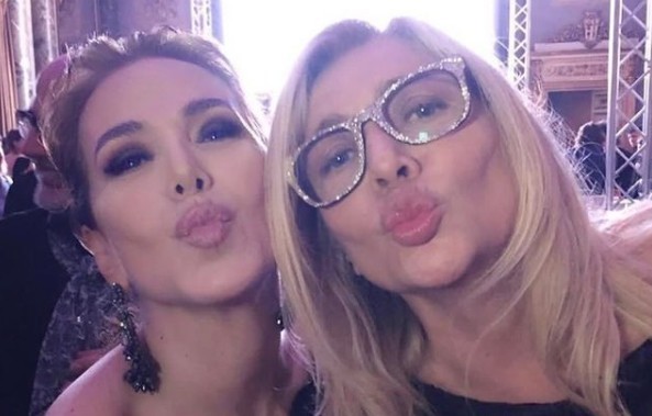 Domenica Live, la foto di Barbara d’Urso con Mara Venier : “Stima e affetto”