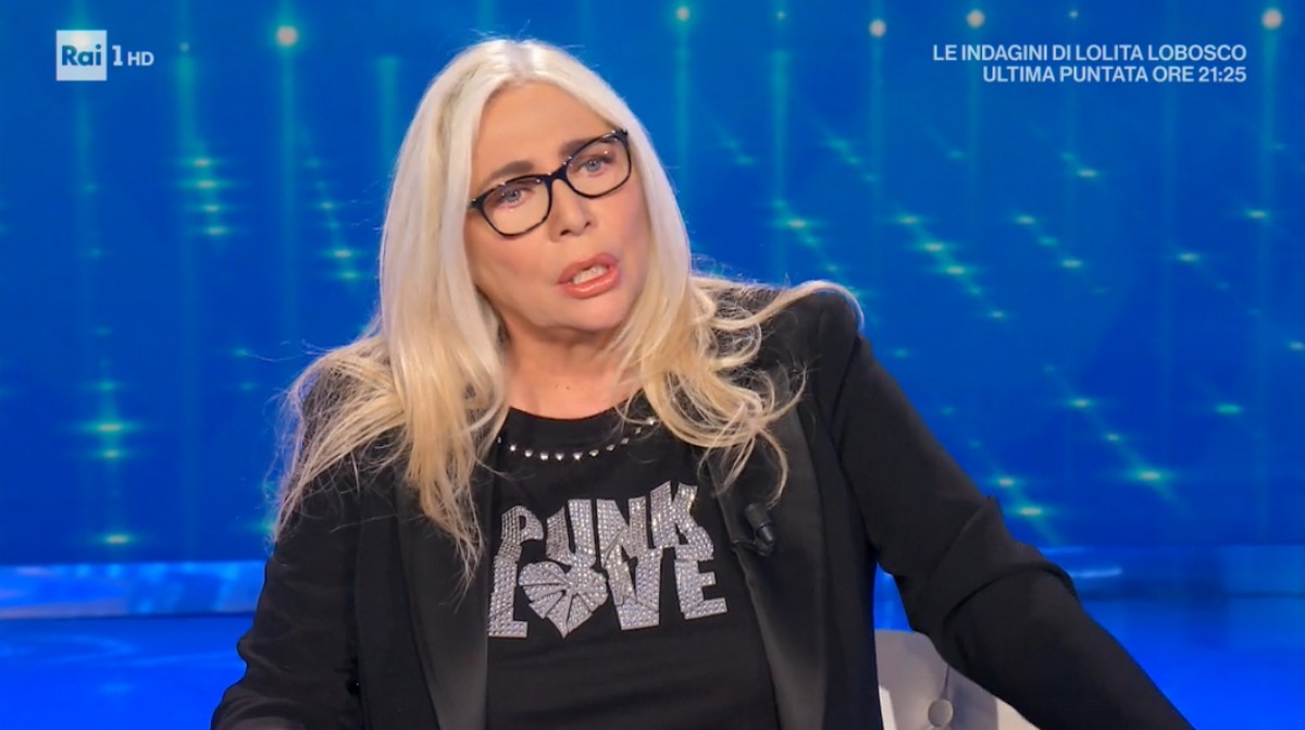 Mara Venier resta a Domenica IN anche per la stagione 2021/22
