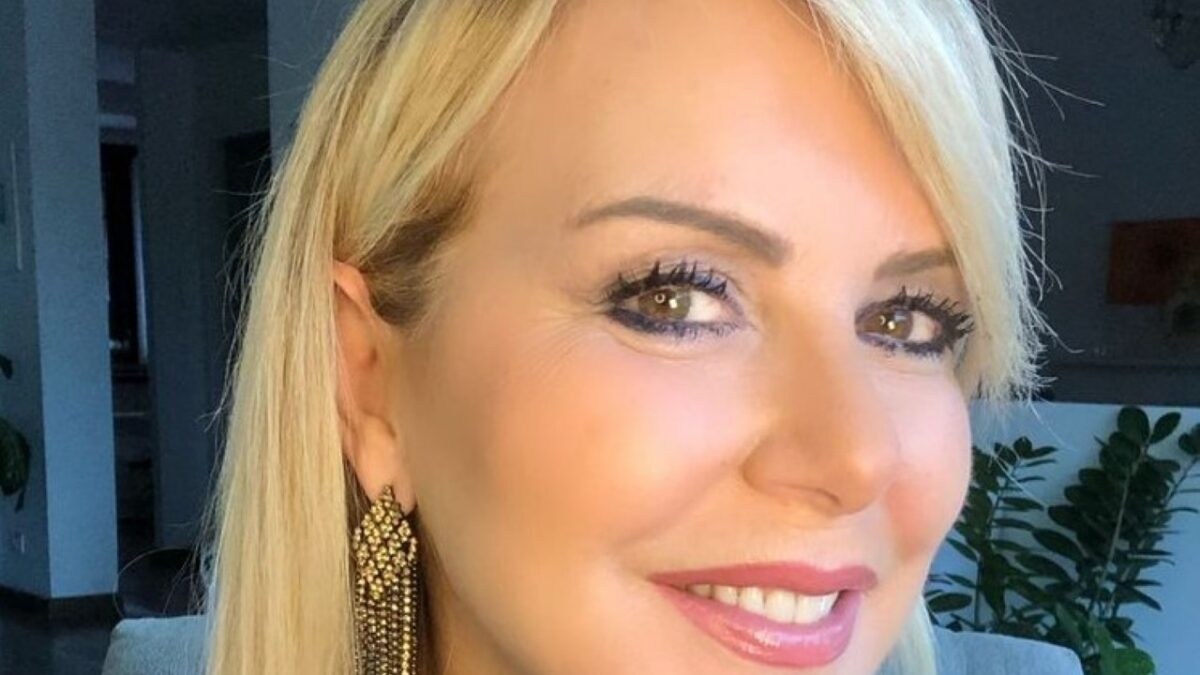 Monica Leofreddi, il tweet contro le ospitate di Maria Teresa Ruta dopo il Grande Fratello Vip: “Progressi al portafoglio”