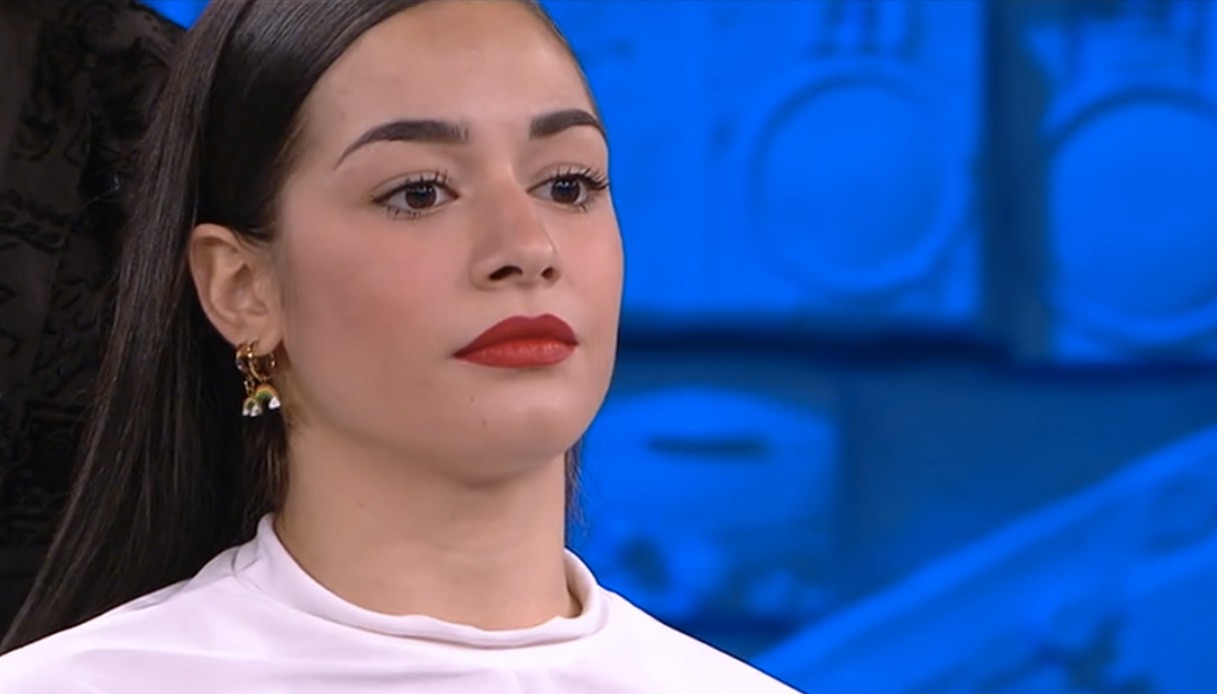 Amici 20, ex ballerino del talent contro Rosa di Grazia: “Non può rispondere ad un’insegnante”