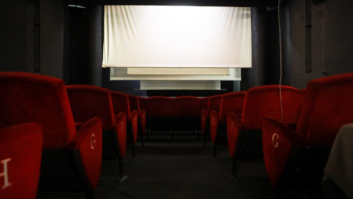 Gli spettacoli aperti al pubblico riprendono in zona gialla dal 27 marzo. Tutte le norme da rispettare