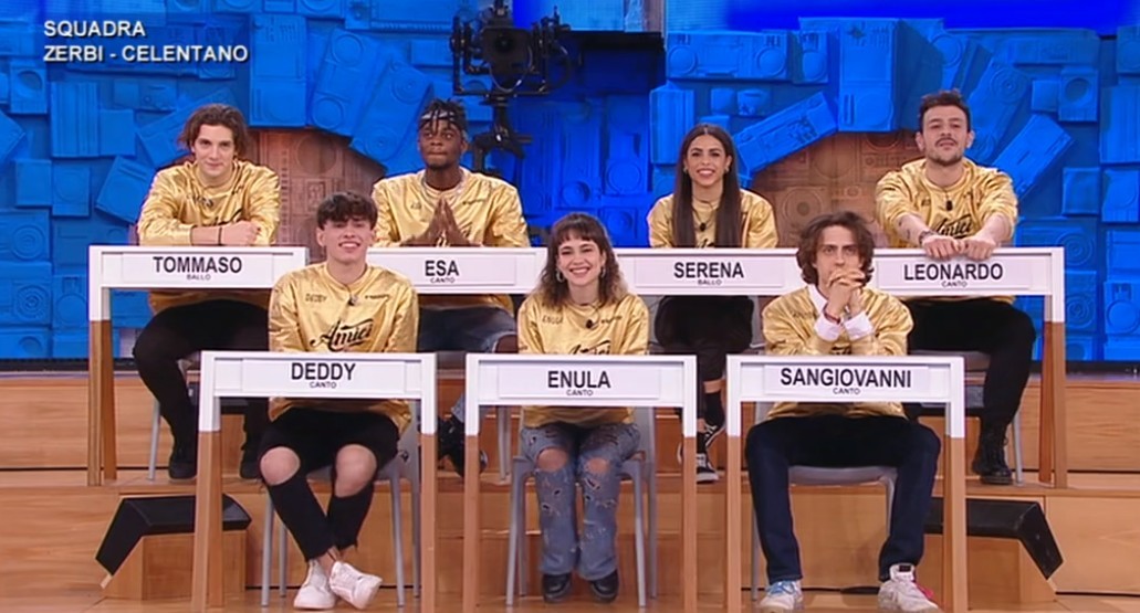 Amici 20 serale: tre squadre, giudici esterni, più eliminazioni alla prima puntata