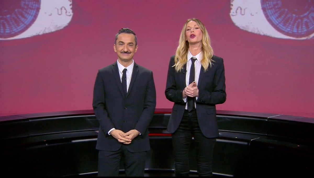 Alessia Marcuzzi non sarà presente domani sera a Le Iene: il marito è positivo al COVID-19
