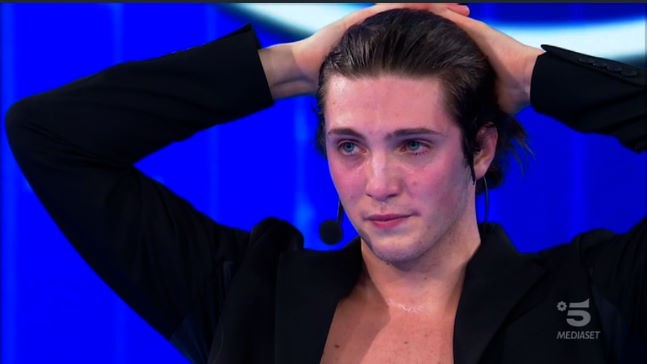 Amici 20, Tommaso Stanzani eliminato. Arisa lo chiama per il suo prossimo videoclip (video)