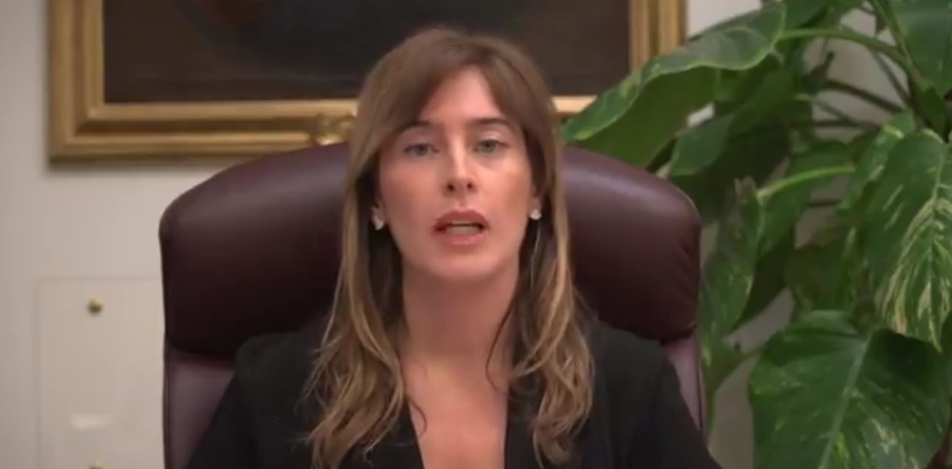 Il rancoroso video di Maria Elena Boschi contro Beppe Grillo