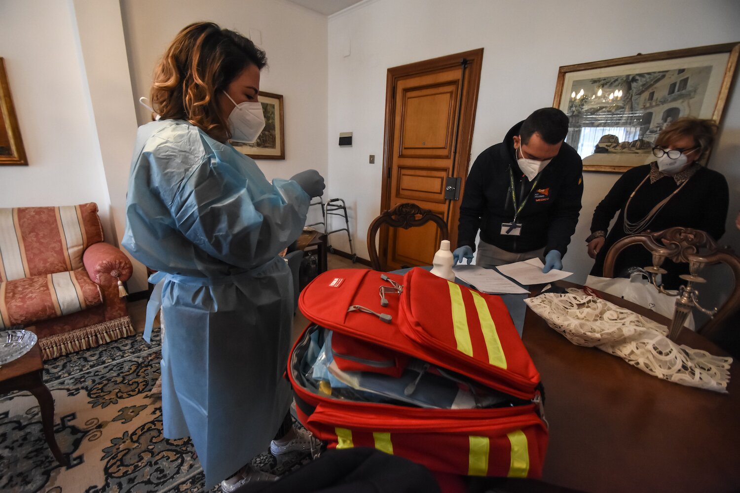Come cambia la cura dei pazienti COVID a casa: le nuove linee guida del Ministero