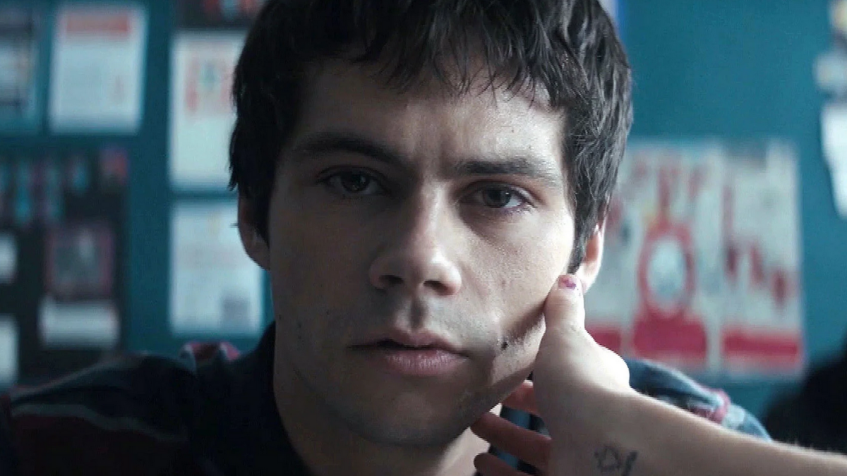 Flashback: trailer del thriller psicologico con Dylan O’Brien e Maika Monroe
