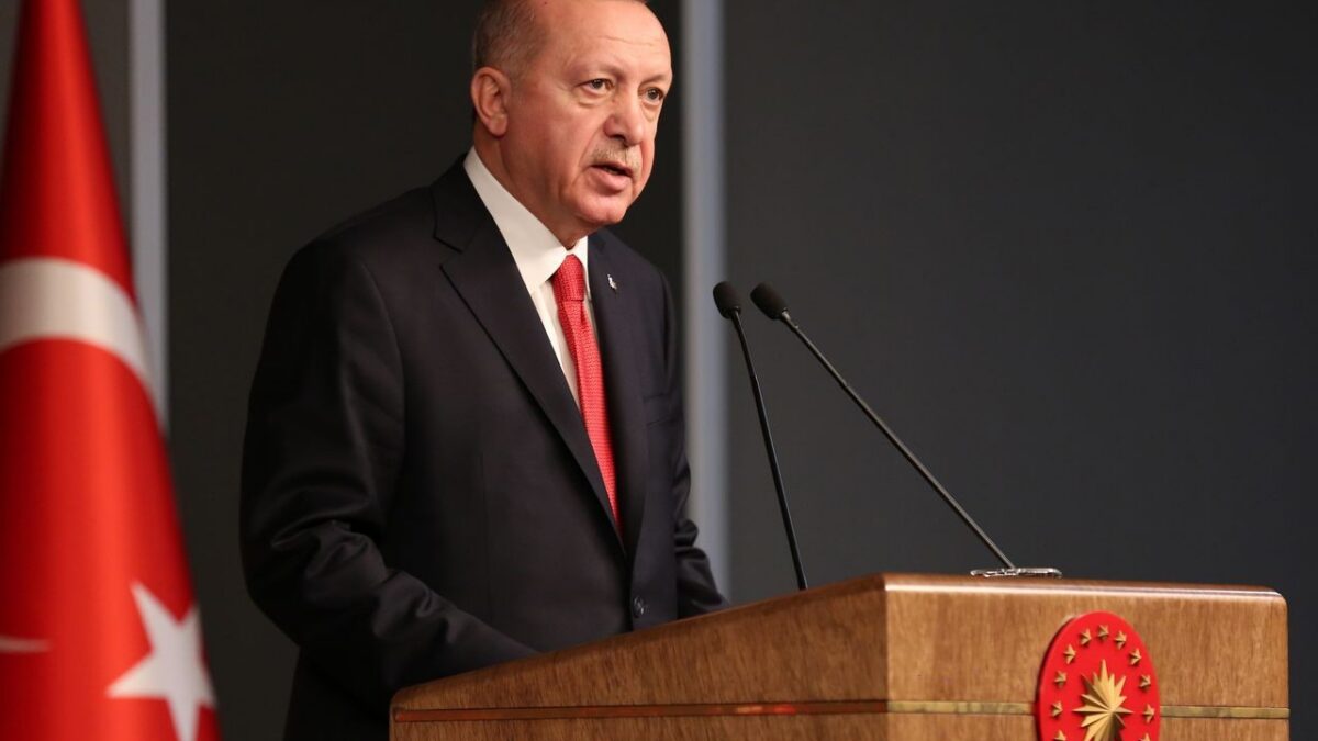 Erdogan: la replica a Draghi con gli “interessi”