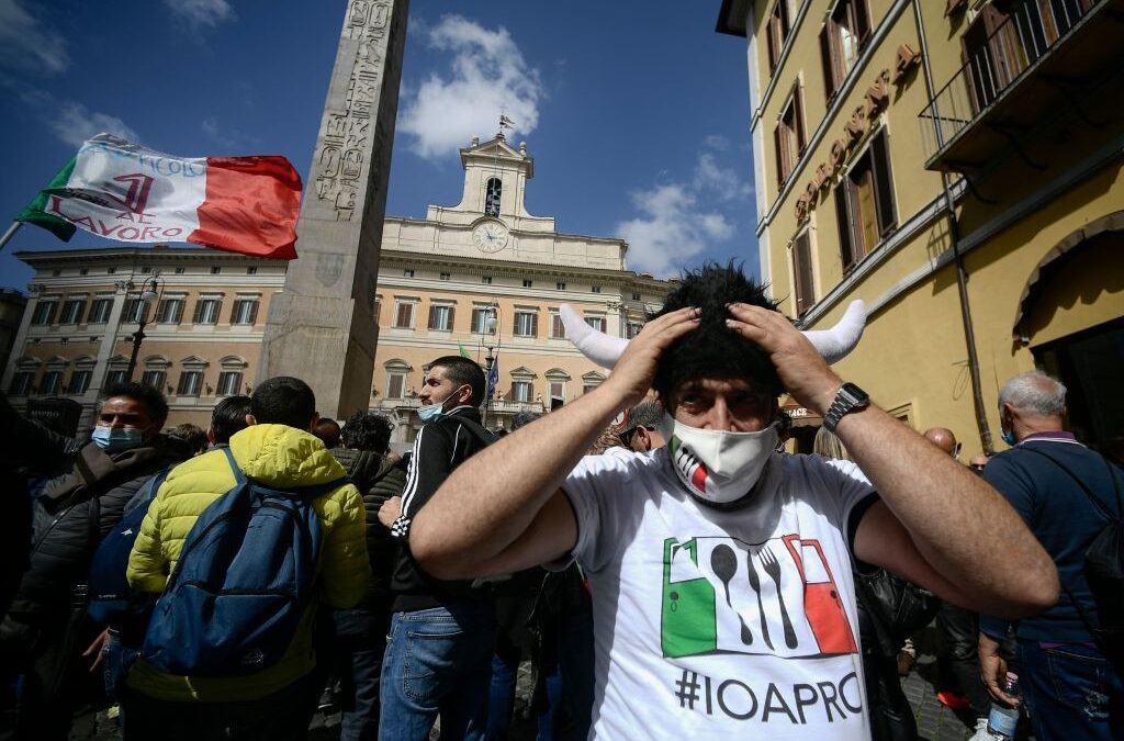 Montecitorio: protesta dei ristoratori contro le chiusure