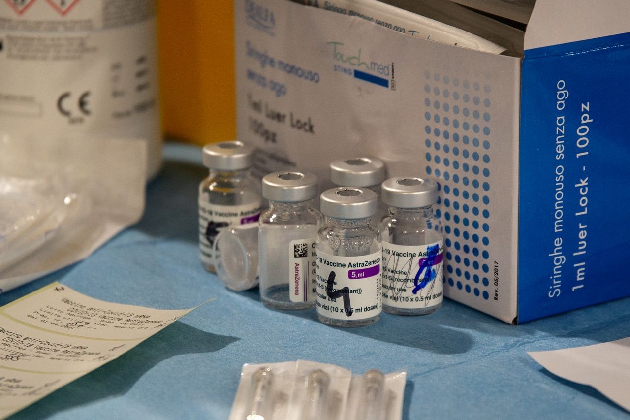Coronavirus: +21.932 positivi e 481 decessi