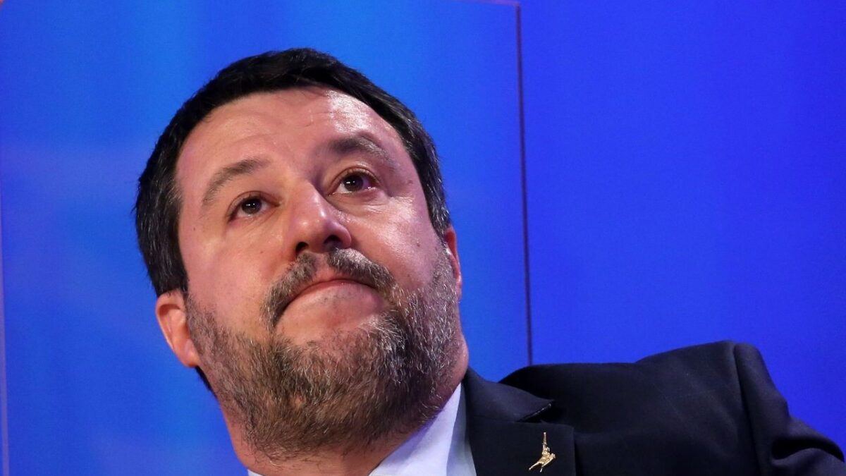 Il governo con Salvini cancella quota 100 di Salvini