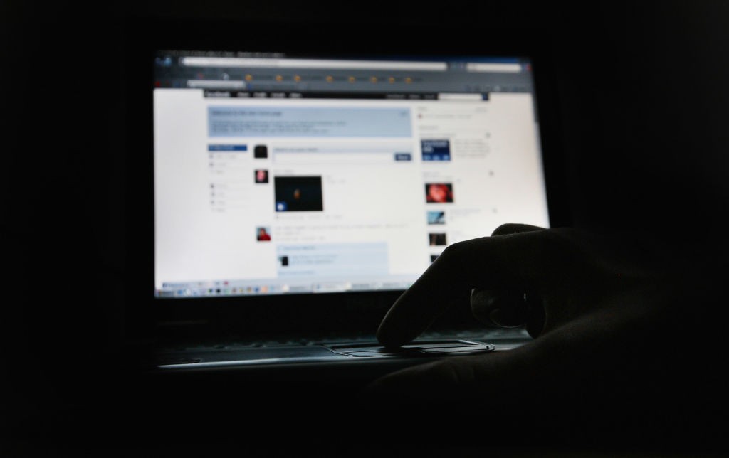 Facebook: come sapere e cosa fare se si rientra nei 36milioni di account violati