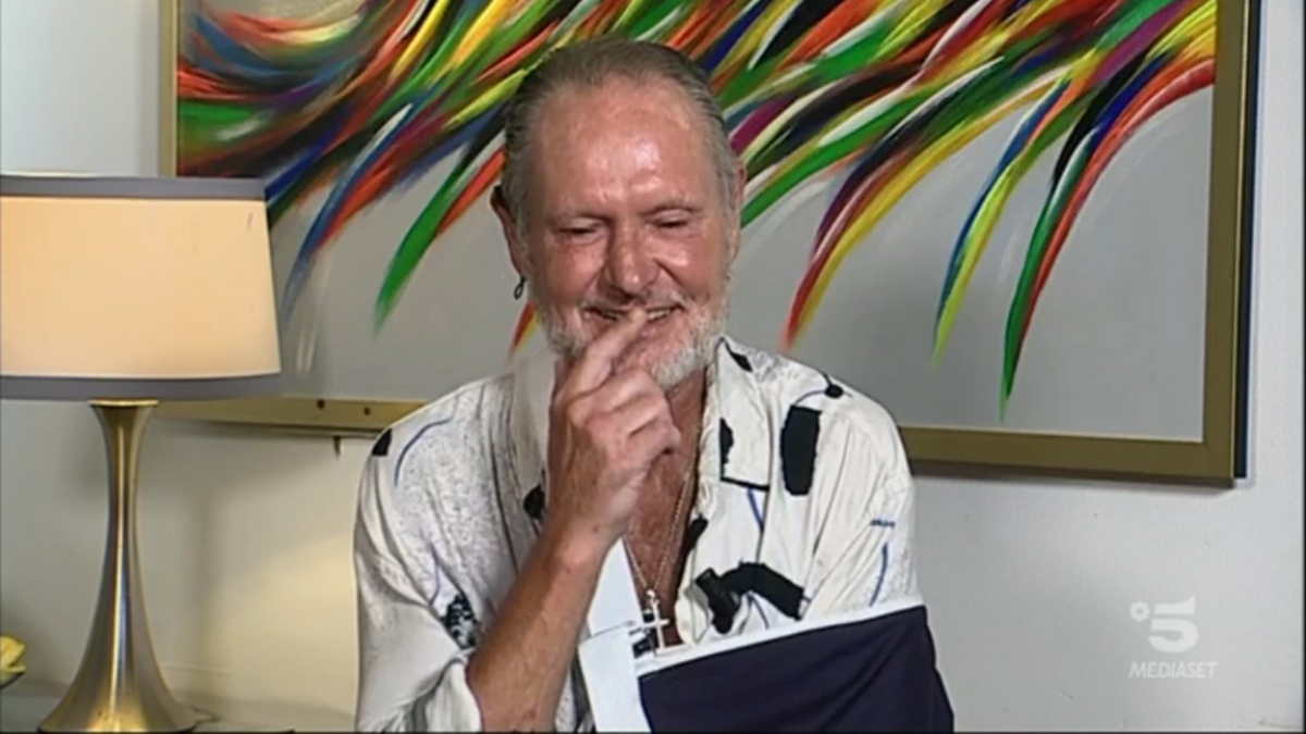 Isola dei Famosi 15, Paul Gascoigne abbandona: “Si è rotto il tendine della spalla”