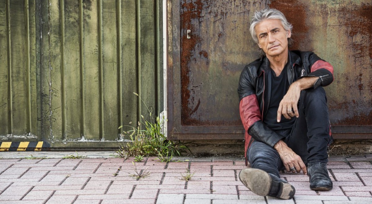 Essere Umano: il nuovo singolo di Ligabue (Testo e Video)