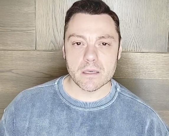 Tiziano Ferro, tour cancellato nel 2021: concerti nell’estate 2023, info biglietti
