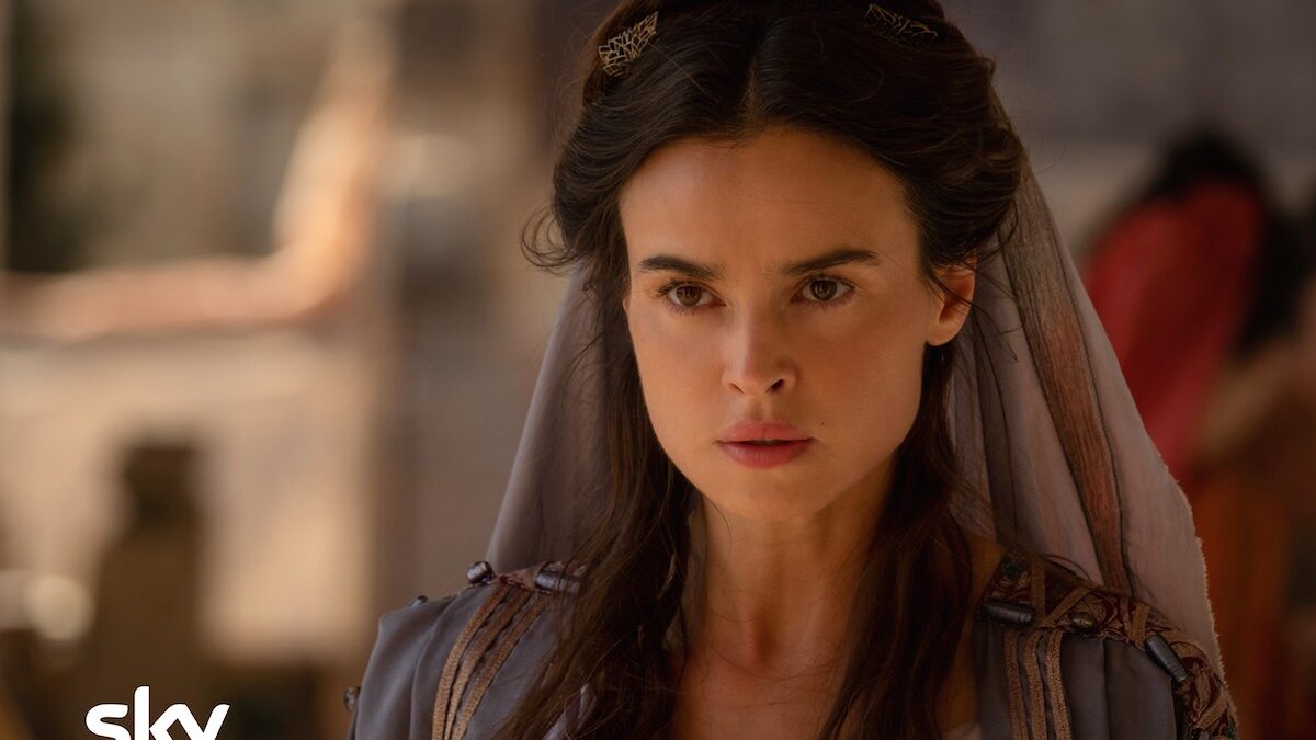 Domina, l’altra metà del potere accende il period drama di Sky, tra alti e bassi: la recensione in anteprima