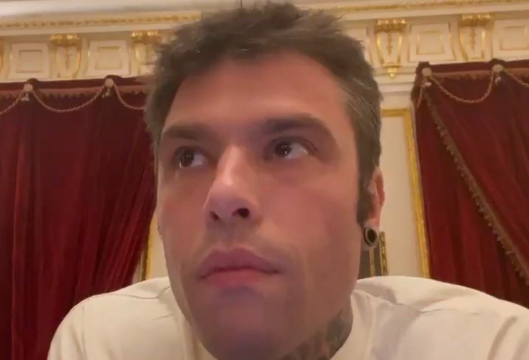Concerto Primo Maggio 2021, Fedez pubblica la telefonata con gli organizzatori e attacca su Instagram la vicedirettrice di Rai 3. La Rai la difende con una nota