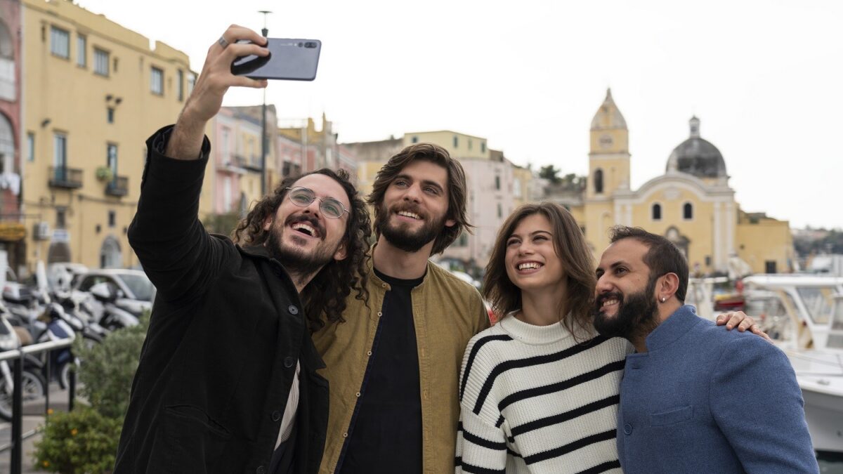 Generazione 56K, la serie tv di Netflix con The Jackal: la conferenza stampa
