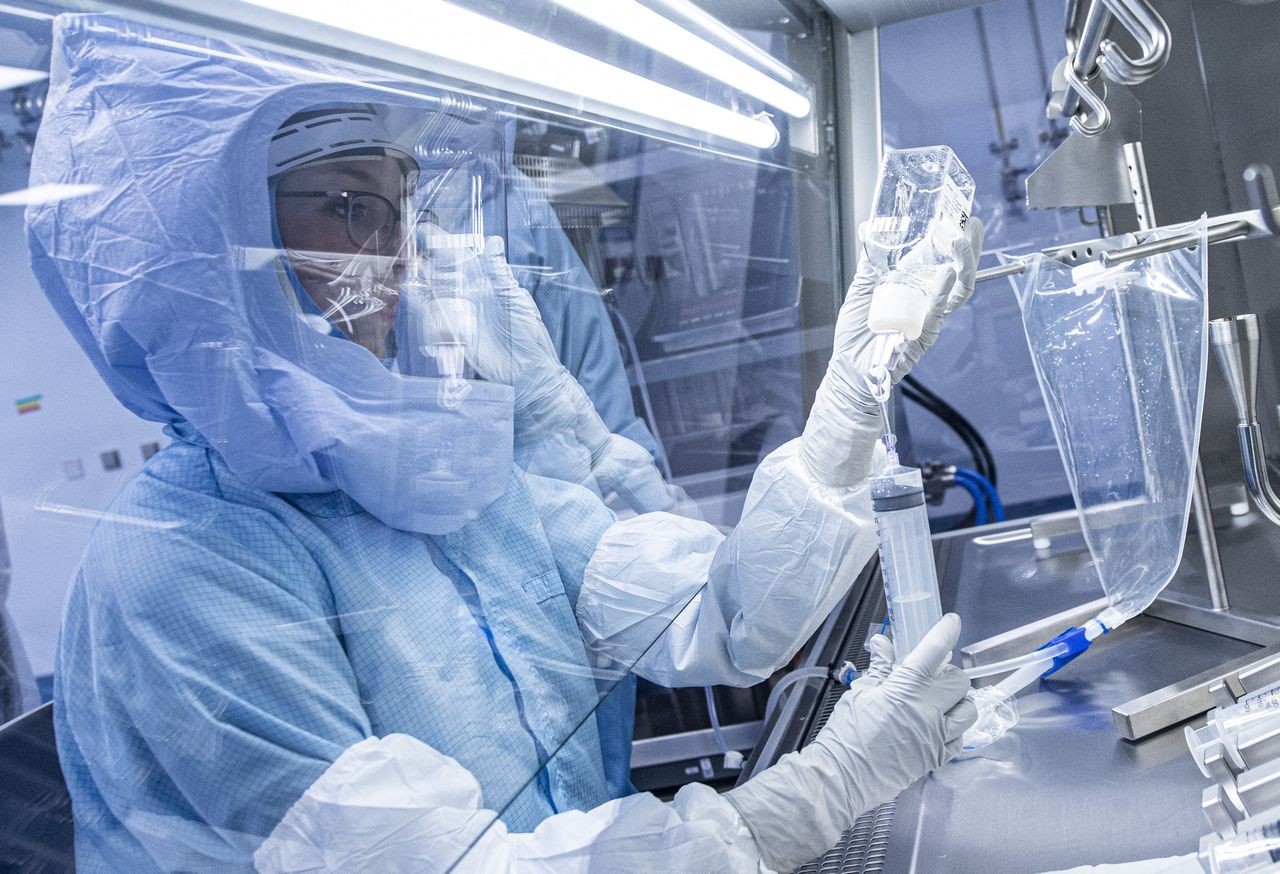 Covid creato in laboratorio? La nuova tesi di due scienziati