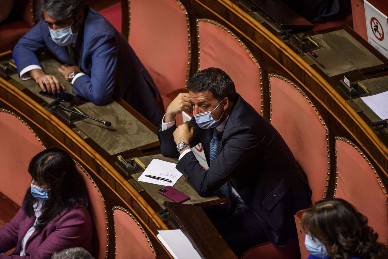 Renzi: più impegni personali all’estero, meno presenze in Senato