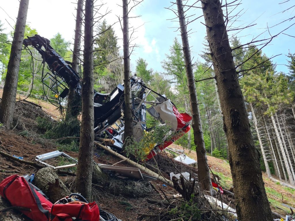 Funivia Stresa-Mottarone, le ipotesi sull’incidente
