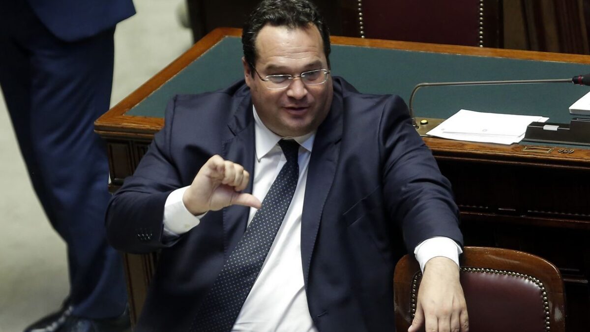 Lega e M5S vanno avanti a ripicche: mozione contro Durigon