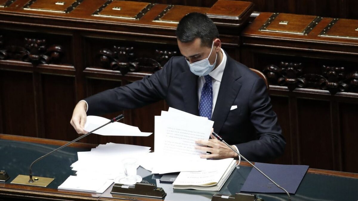 Di Maio e le storiche scuse a Uggetti