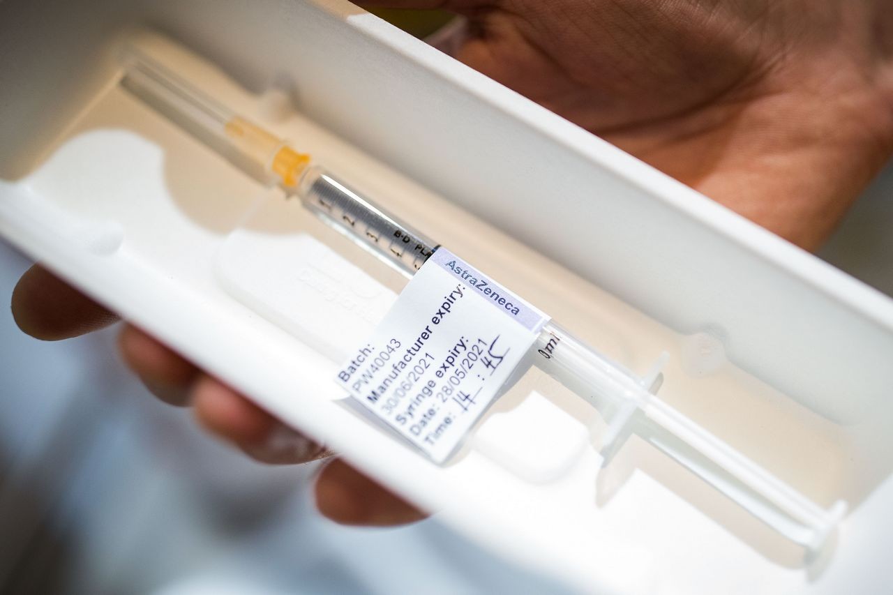 Il vaccino Pfizer potrà essere somministrato anche tra i 12 e i 15 anni