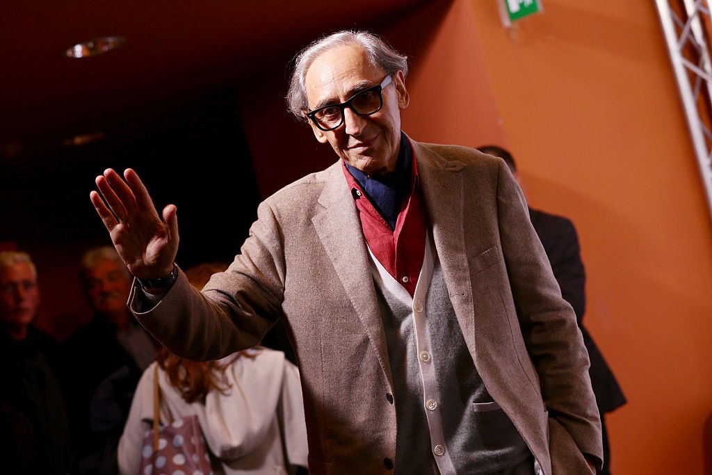 Franco Battiato, l’addio e il ricordo di amici, colleghi e cantanti: da Vasco Rossi a Laura Pausini