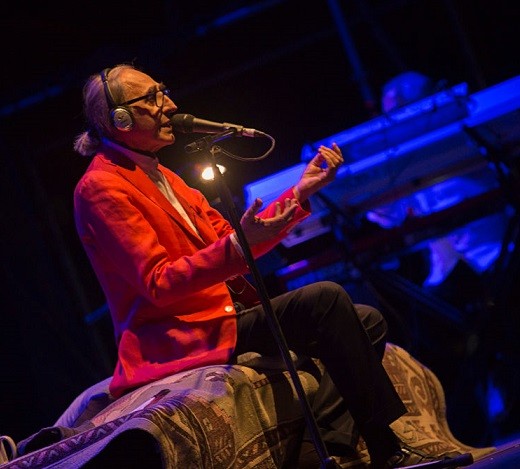Franco Battiato, il funerale in forma privata: le parole del fratello Michele e il ricordo del Maestro