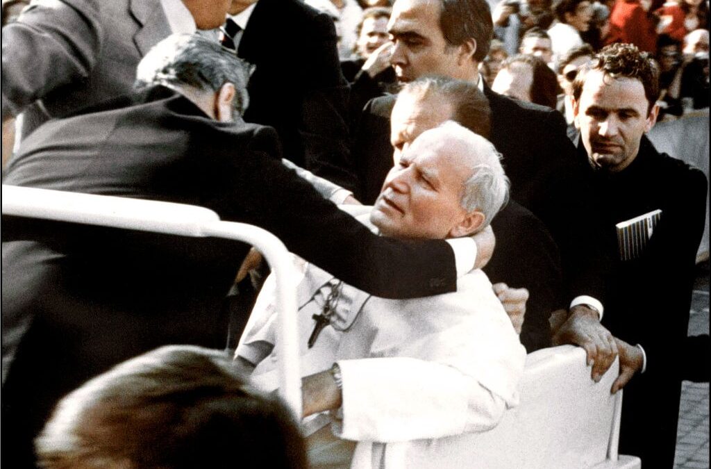 Giovanni Paolo II, la Rai ricorda l’attentato al Papa 40 anni dopo