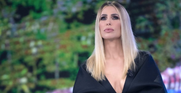 Star in the star con Ilary Blasi il giovedì sera su Canale 5, ecco la giuria