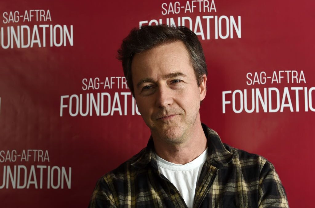Knives Out 2: Edward Norton nel cast di Cena con delitto 2