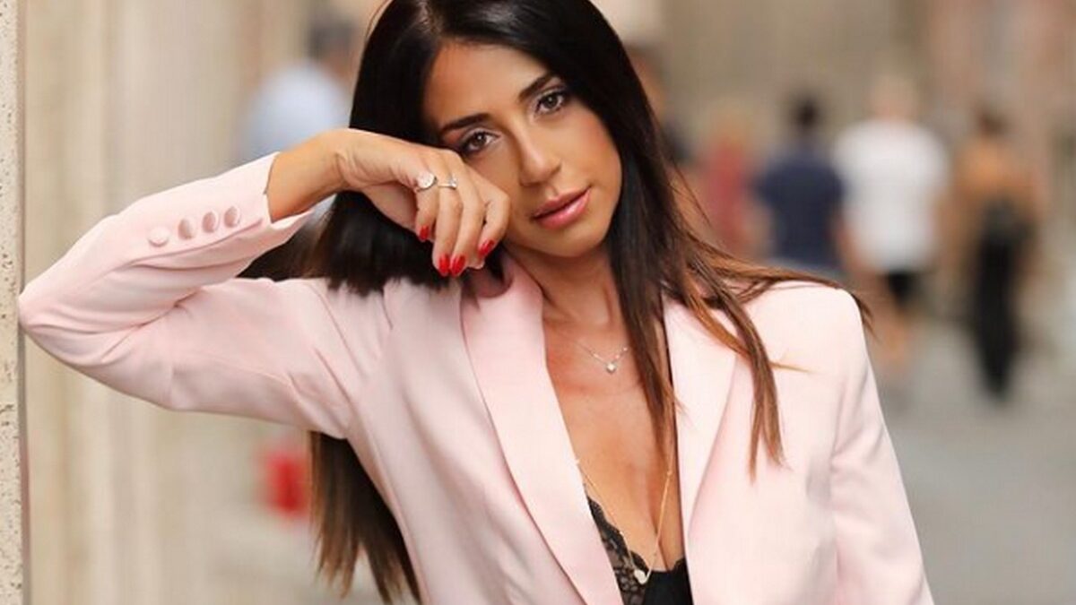 Raffaella Mennoia: “Non siamo noi a spoilerare, insultate chi dà le anticipazioni di Amici”
