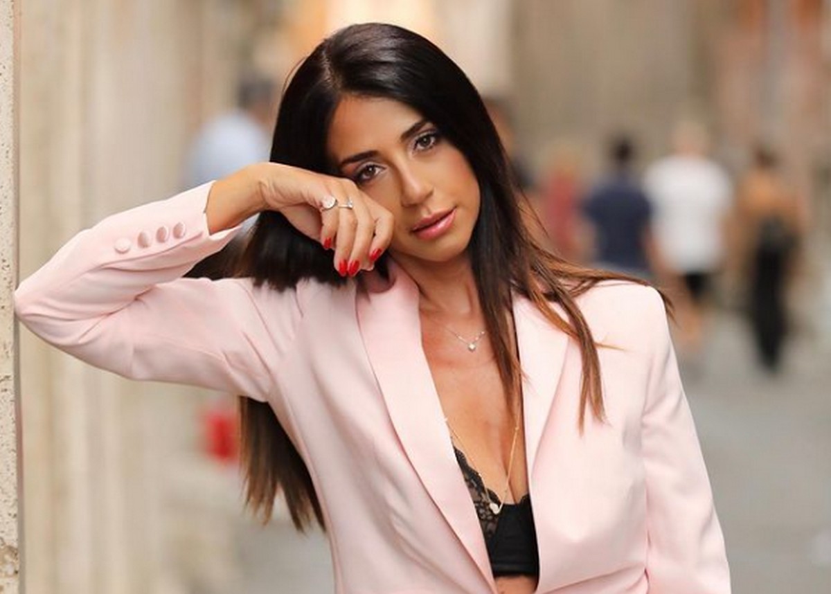 Raffaella Mennoia: “Non siamo noi a spoilerare, insultate chi dà le anticipazioni di Amici”