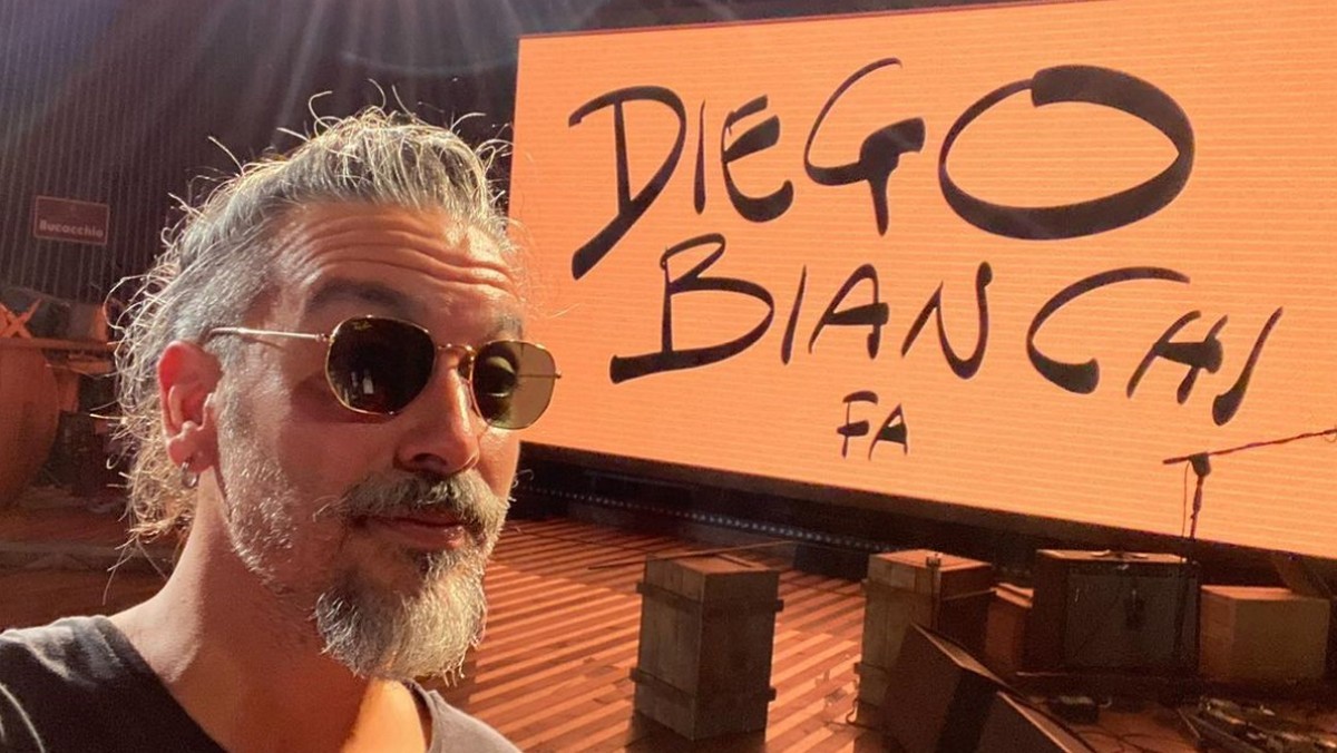 Propaganda Live, Roberto Angelini si prende una pausa dal programma