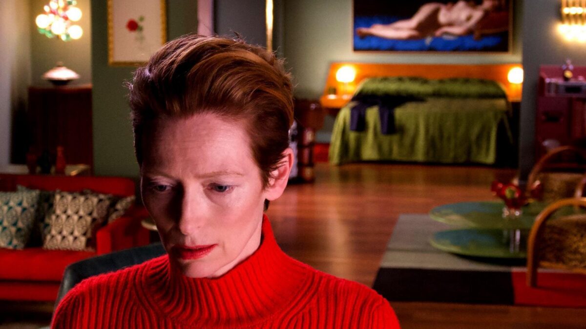 The Human Voice: il cortometraggio di Pedro Almodóvar al cinema dal 13 maggio