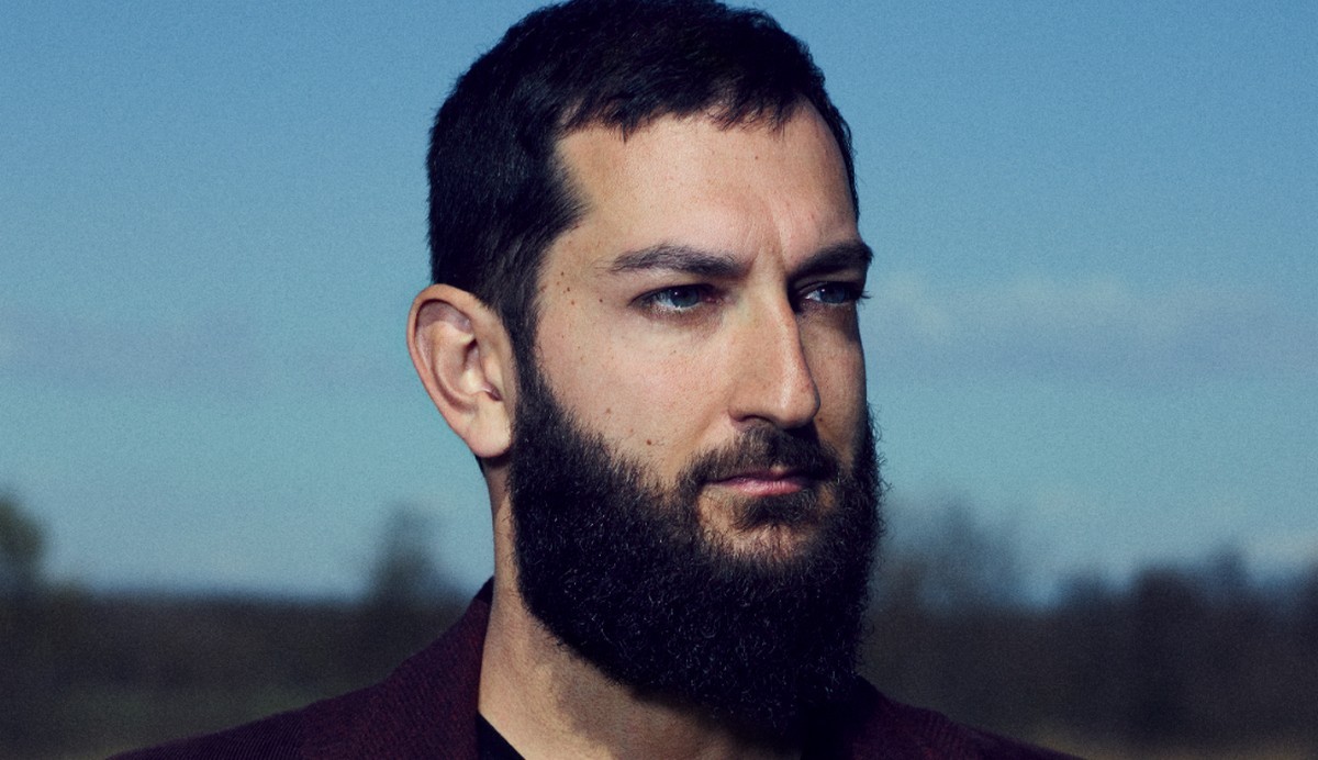 Vasco Brondi presenta l’album Paesaggio dopo la Battaglia: “Un disco di battaglie, intime e collettive, e di paesaggi, interiori o esteriori”