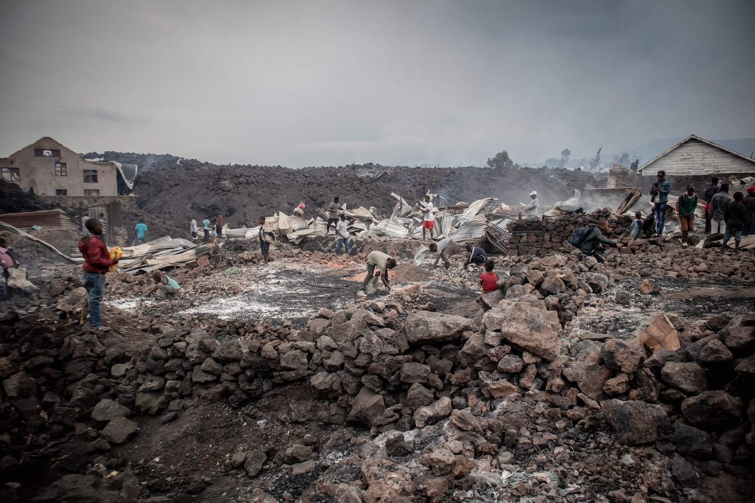 Congo, migliaia di persone in fuga dopo l’eruzione del vulcano Nyiragongo