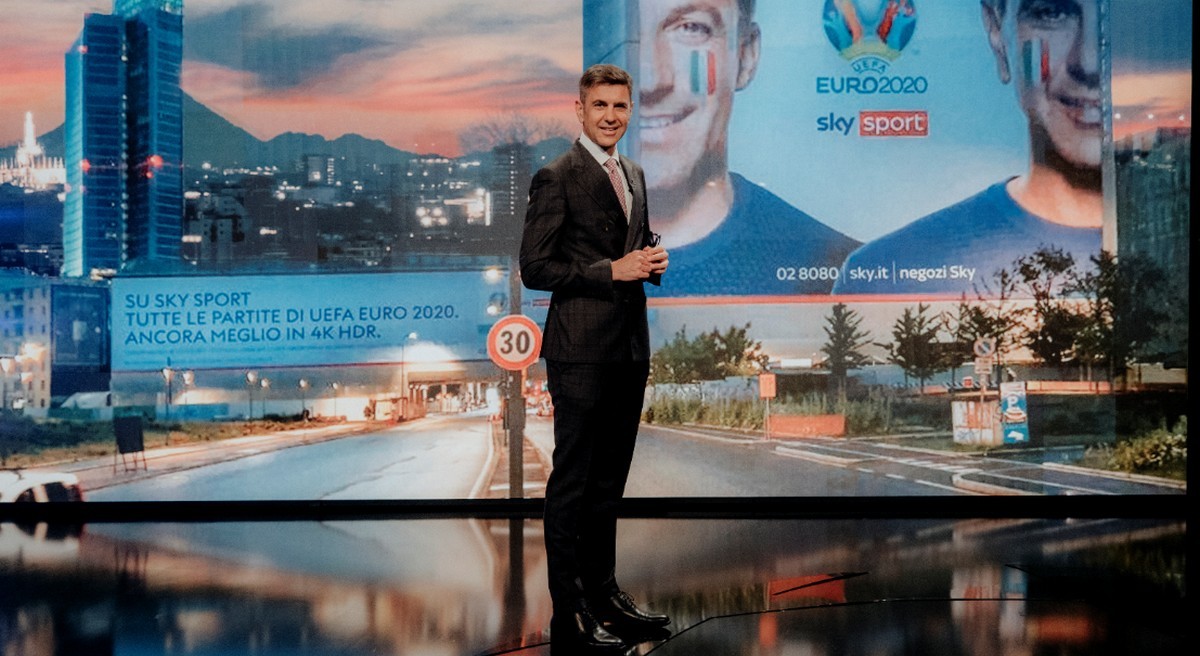 Sky, Euro 2020: la conferenza stampa. Le dichiarazioni di Alessandro Costacurta, Roberto Mancini, Federico Buffa, Antonio Conte, Alessandra Amoroso