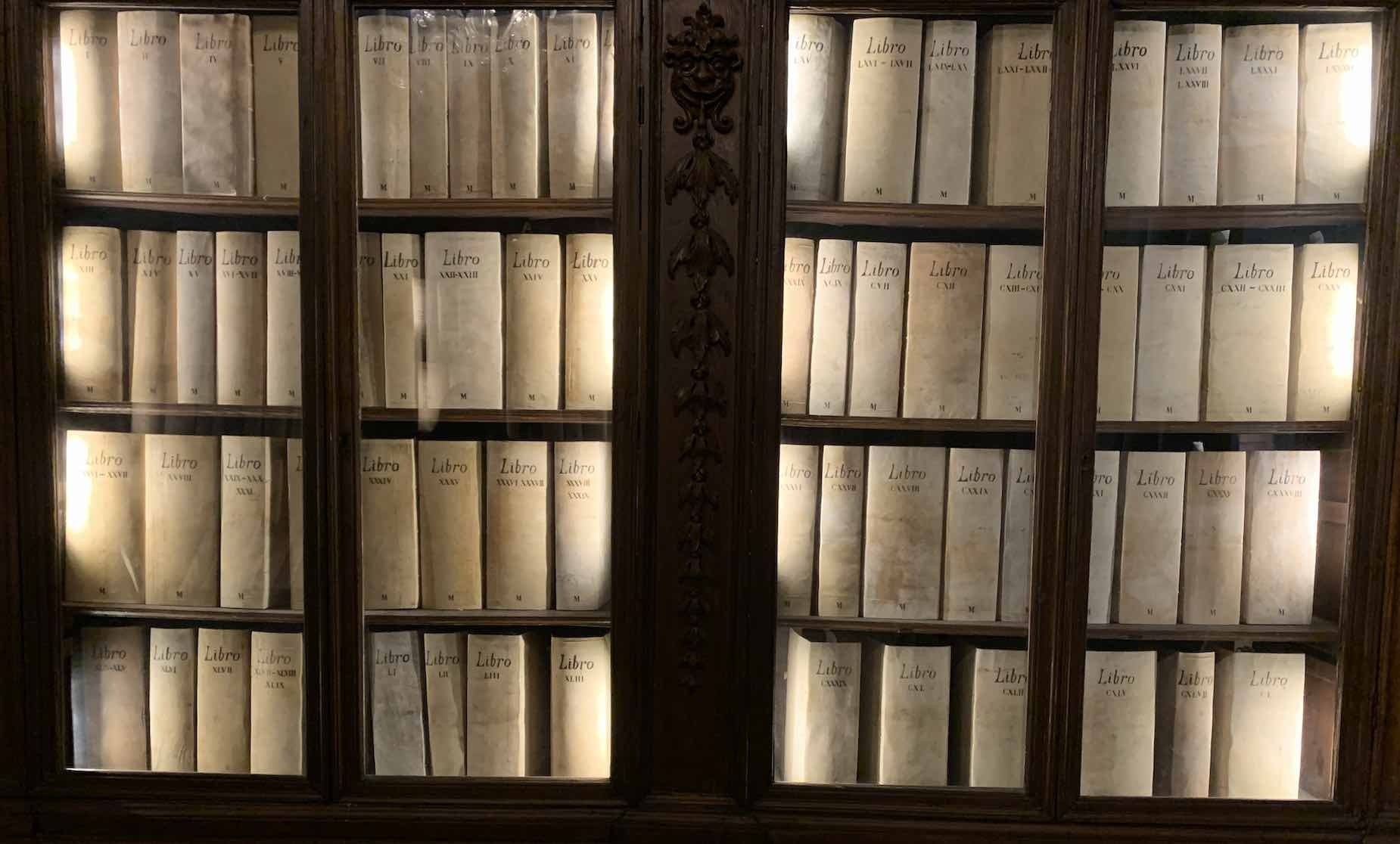 Una parte dell'archivio di Palazzo Mocenigo, a Venezia
