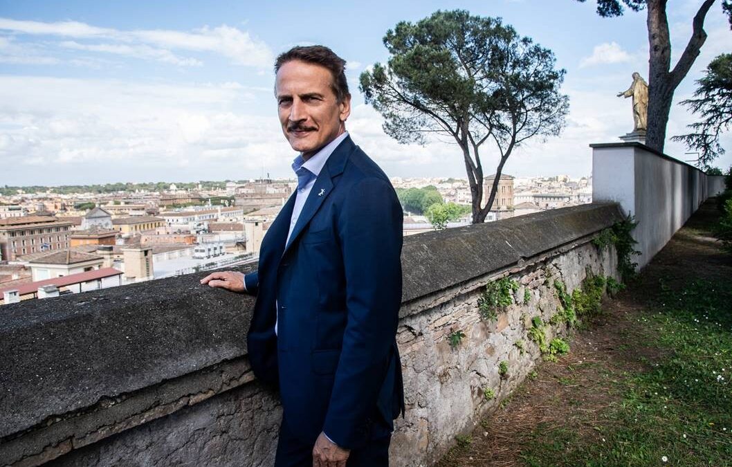 Ritorna su Canale 5 Viaggio nella Grande Bellezza: dopo la sospensione dello scorso gennaio, si riparte dai Windsor