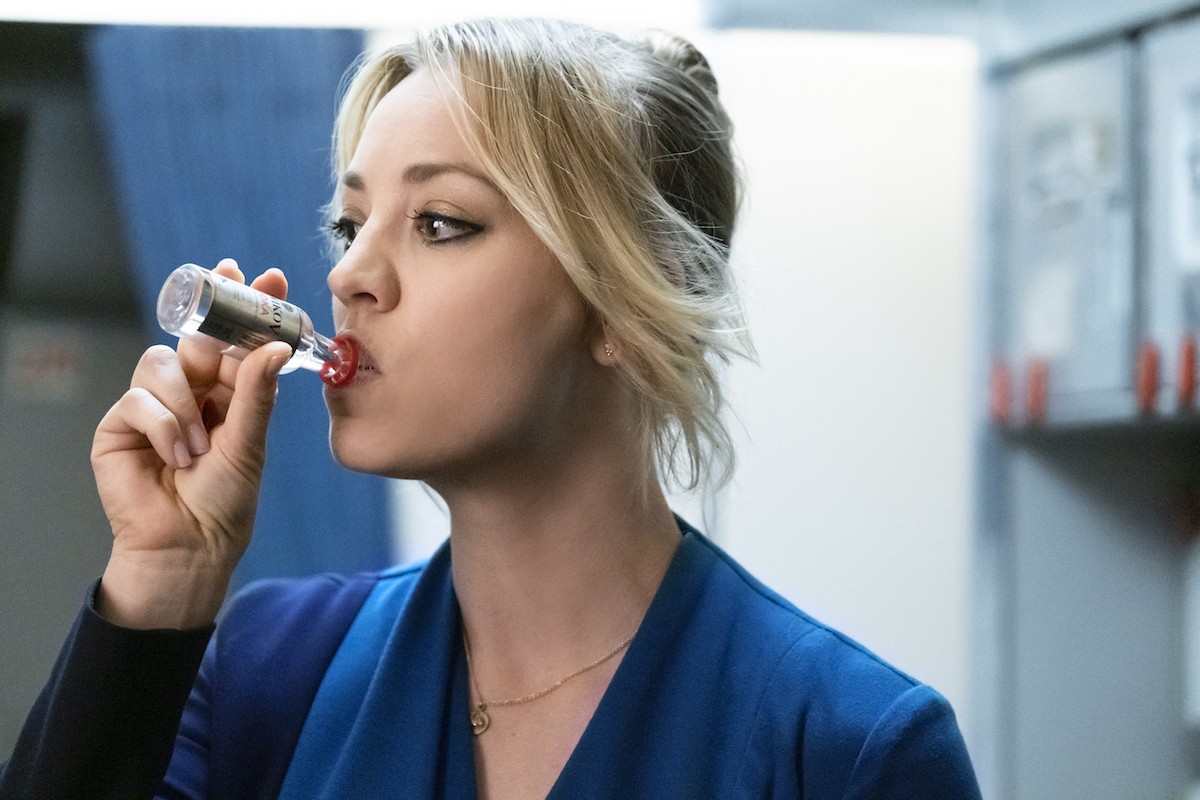 L’Assistente di Volo, Sky Serie debutta con la vita spericolata secondo Kaley Cuoco