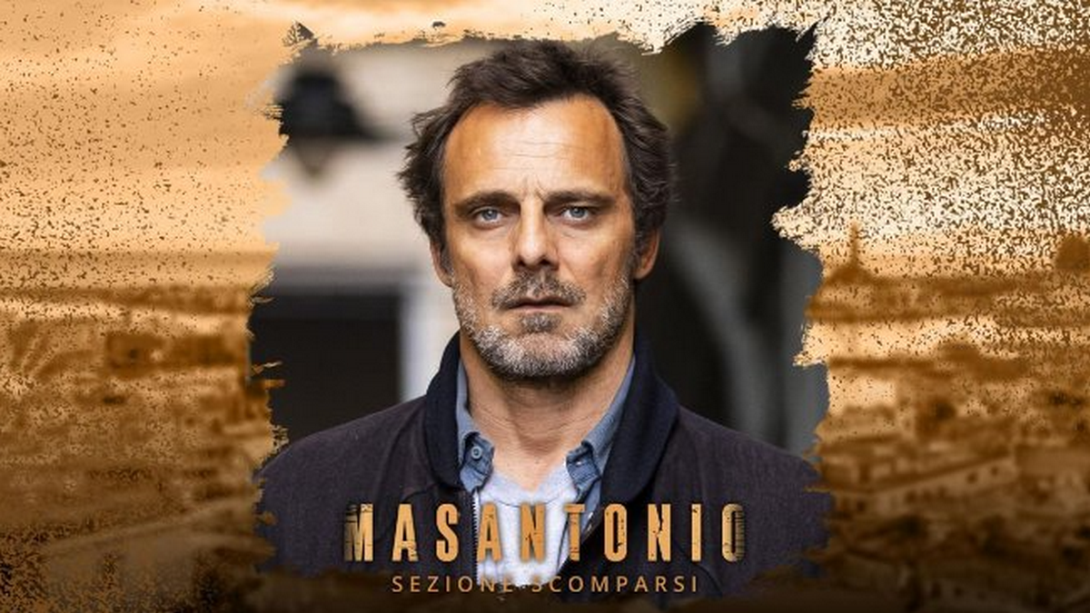 Masantonio si sposta alla domenica e Mediaset se la prende con “i polli da tastiera”