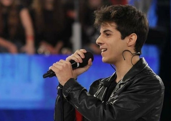 Michele Merlo: la lettera di Maria De Filippi in memoria dell’ex cantante di Amici
