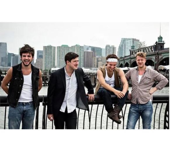 Mumford & Sons, Winston Marshall lascia la band per “poter parlare liberamente di questioni politiche”