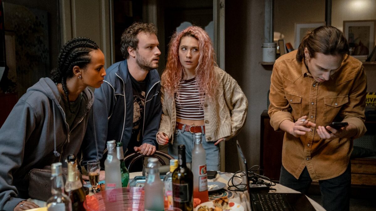 State a Casa: trailer della black comedy con lockdown di Roan Johnson (Al cinema dal 1° luglio)