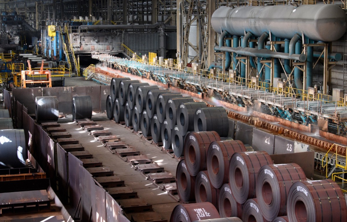 Svegliati amore mio, l’operaio di ArcelorMittal che fu licenziato dovrà essere reintegrato