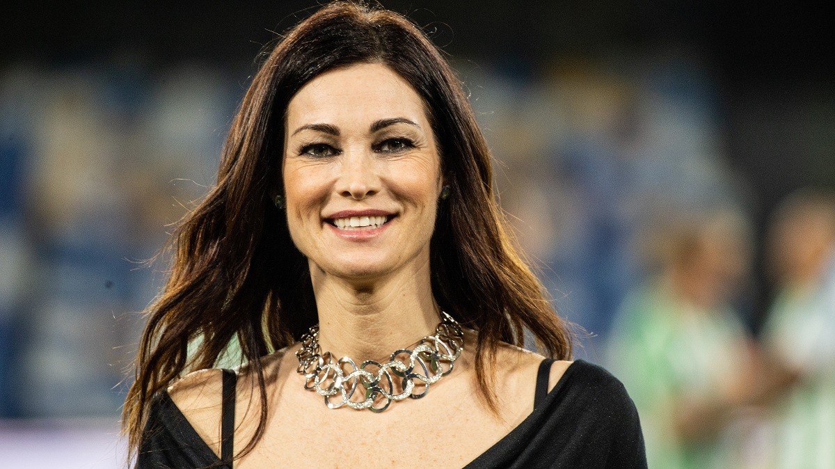 Uno Weekend, anche Manuela Arcuri e Max Biaggi tra gli ospiti delle puntate di sabato 17 e domenica 18 luglio
